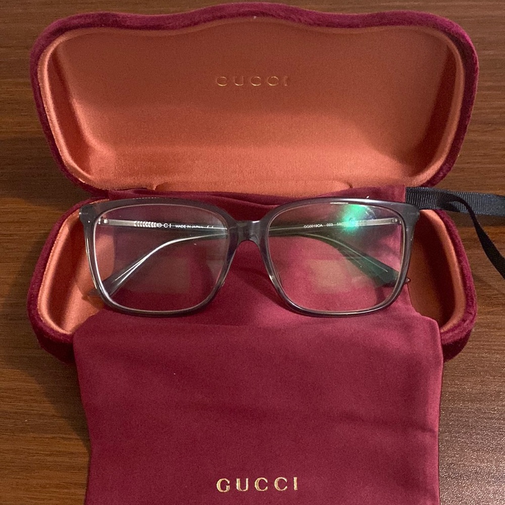 Gucci gray eye glasses (unisex)
